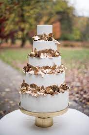 Cake Gold Leaf (Credit : The Knot)