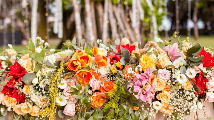 Host A Cheap Backyard Wedding Theme | Download Hundreds FREE PRINTABLE ...