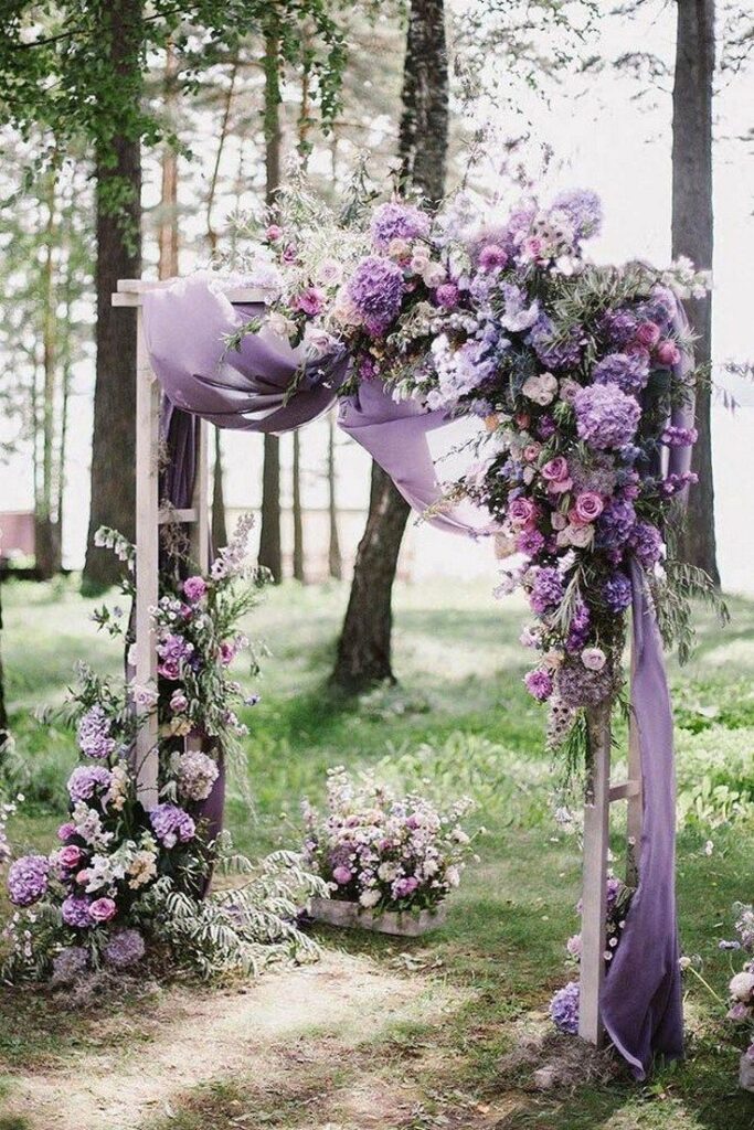 Purple Wedding Decorations (Credit : Elegantweddinginvites)