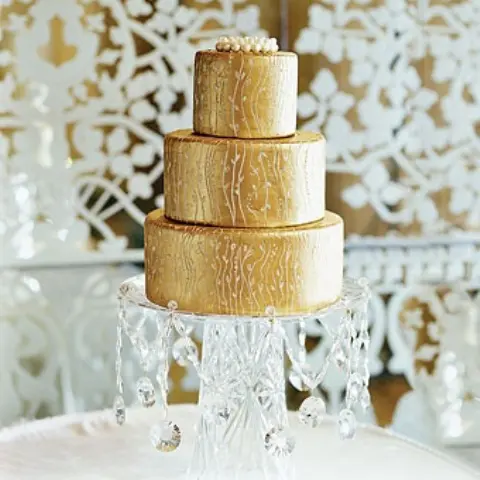 Cake Ideas (Credit : weddingomania)