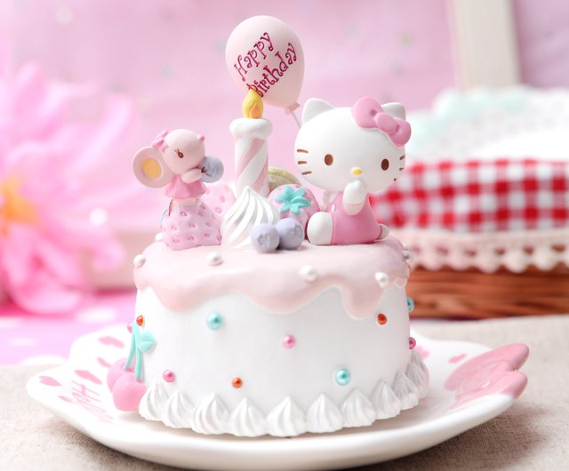 Hello Kitty Birthday Cake (Credit: Pinkoi)
