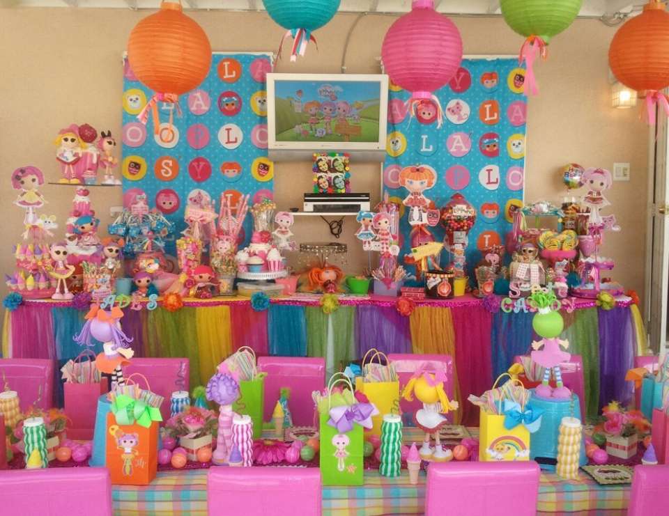 Lalaloopsy Party Decorations (Credit: Catch My Party)