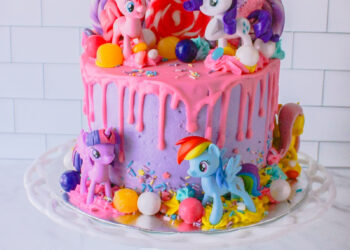 My Little Pony Birthday Cake Ideas (Credit: Jennifer Cooks)