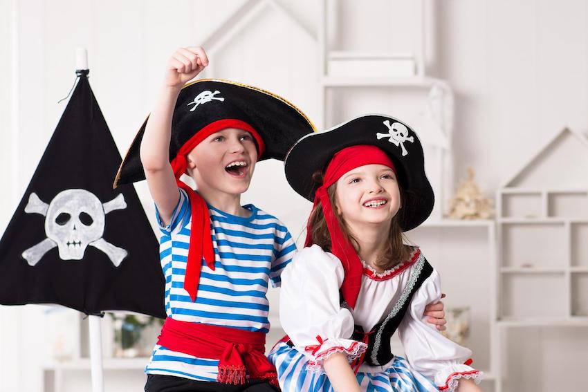 Pirates Party Costumes (Credit: Greenvelope)