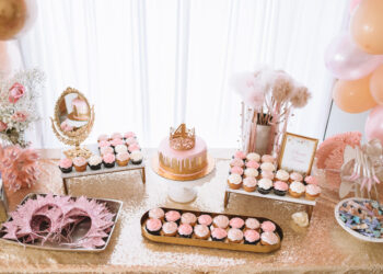 Princess Dessert Table (Credit: The Overwhelmed Mommy)