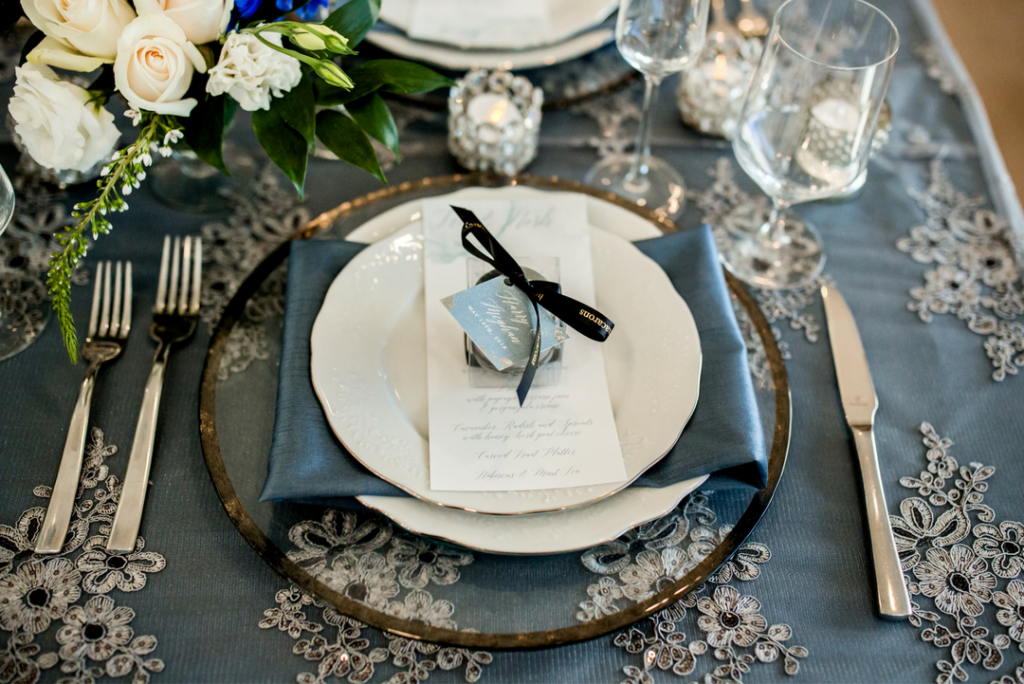 Table Setting Ideas (Credit : thebridalcollection)
