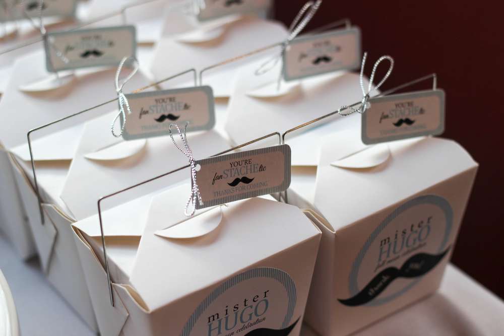 Black and White Birthday Party Favors (Credit: catchmyparty)