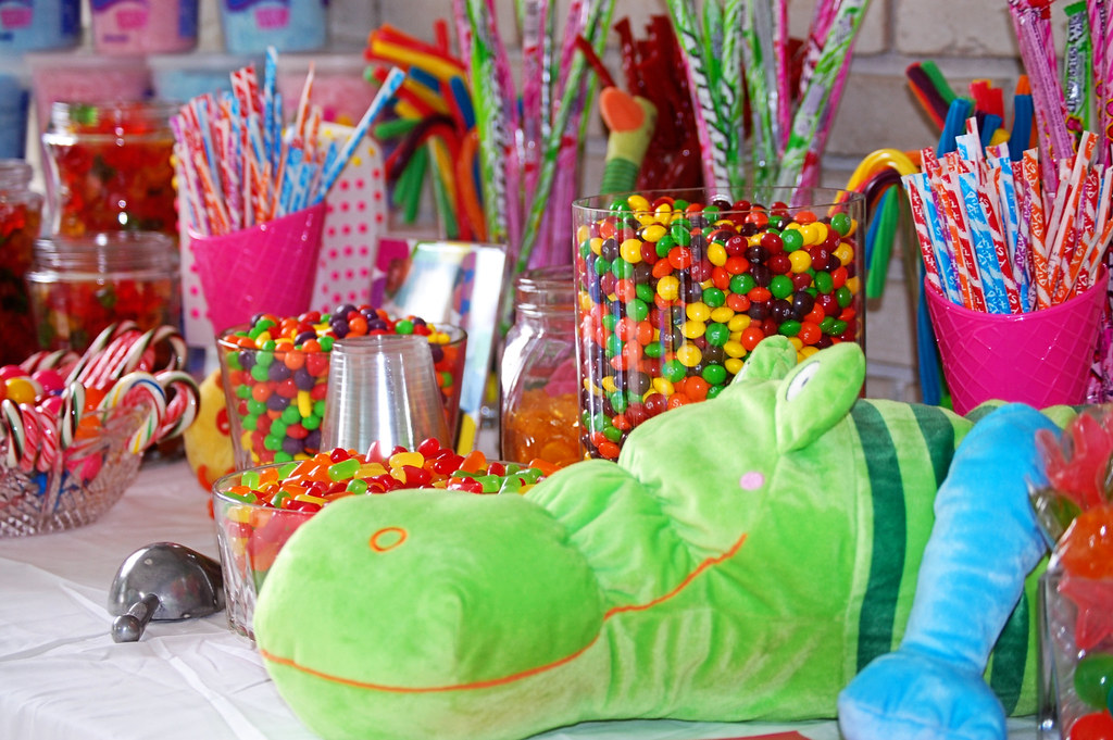 Candyland Birthday Sweet Treats (Credit: Fresh Mommy Blog)