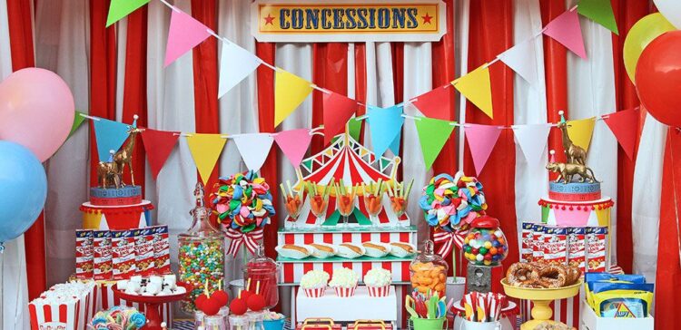 Stunning Clown Circus Themed Birthday Party Ideas - Drevio : Free And ...