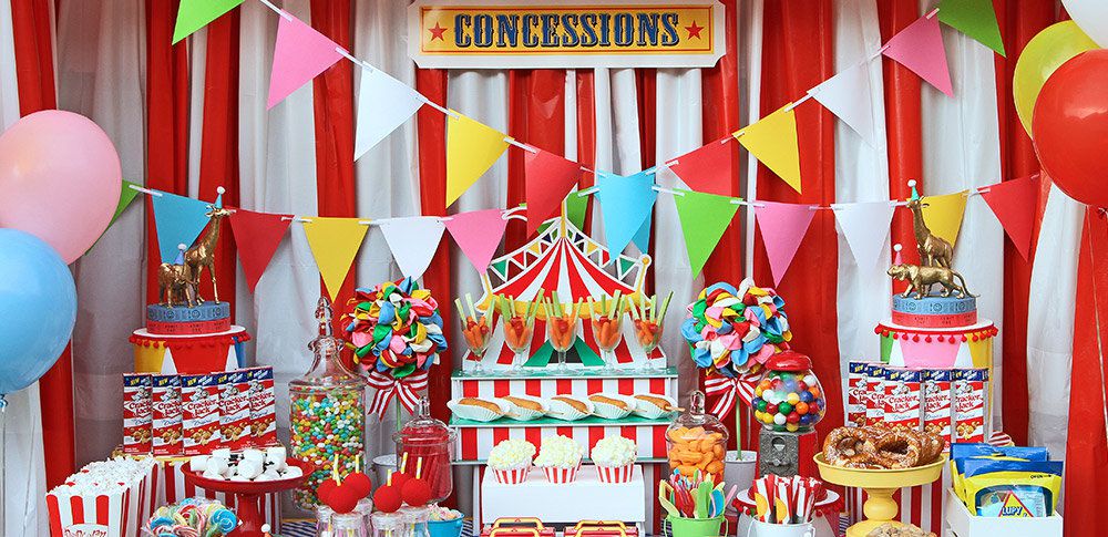 Circus Party Dessert Table (Credit: birthdayinabox)
