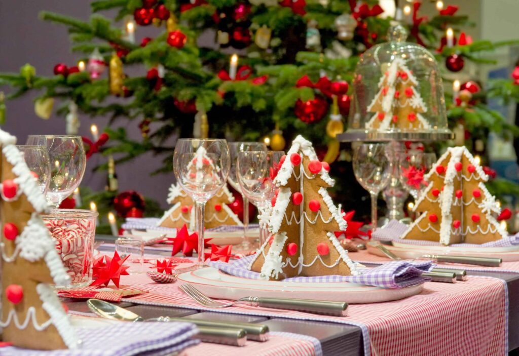 Company Christmas Party Table Setting (Credit: hizonscatering)