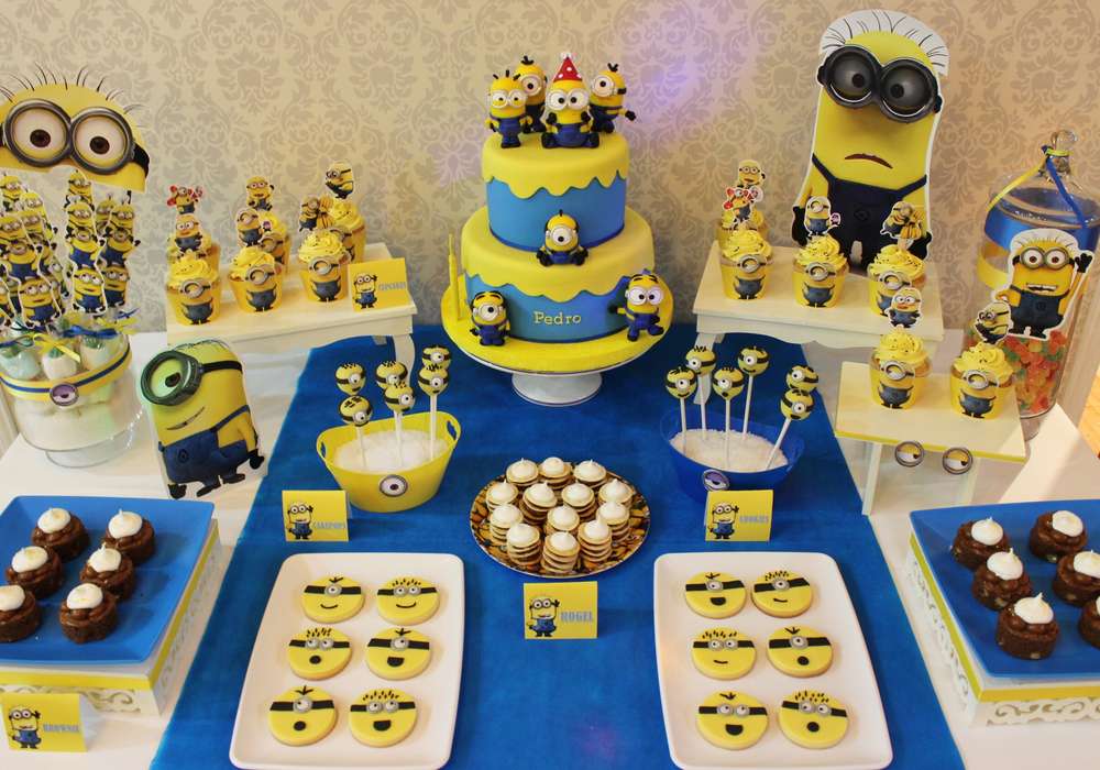 Despicable Me Birthday Cake Ideas (Credit: Catch My Party)