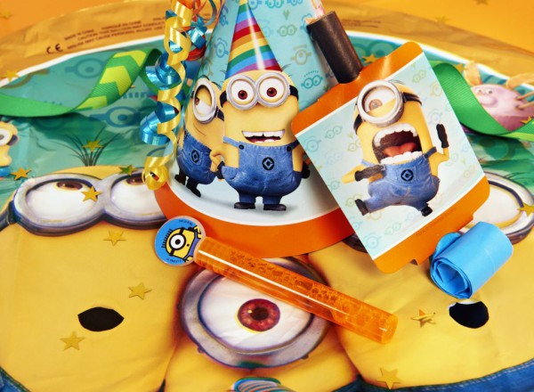 Despicable Me Party Favors (Credit: Birthday Express)