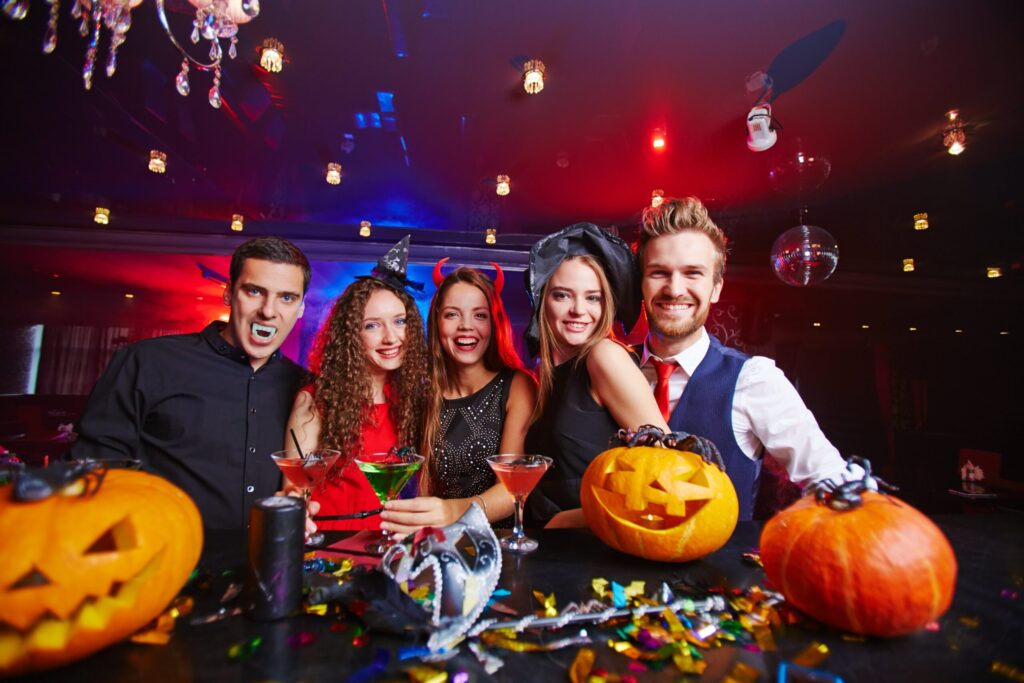 Halloween Party Ideas For Adults (Credit: Orafirenze)