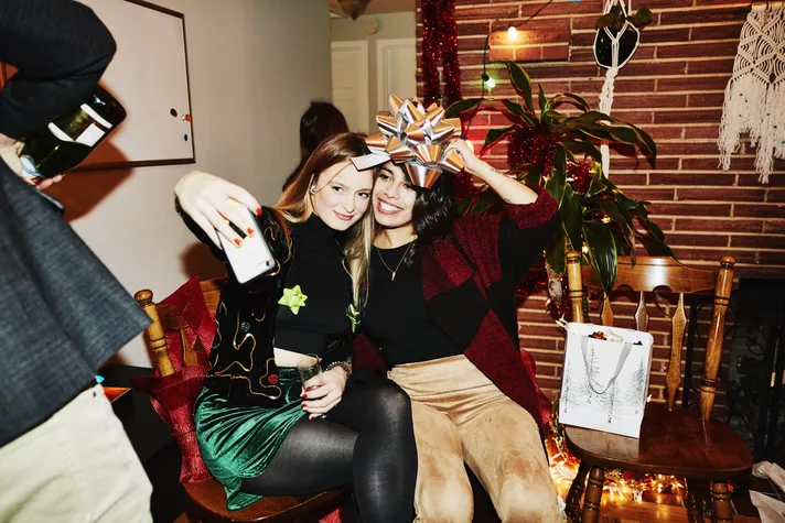 Holiday Party Ideas (Credit: mydomaine)