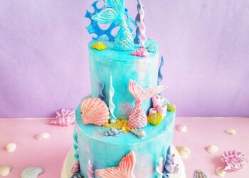 Mermaid Birthday Tiered Cake (Credit: Country Living Magazine)