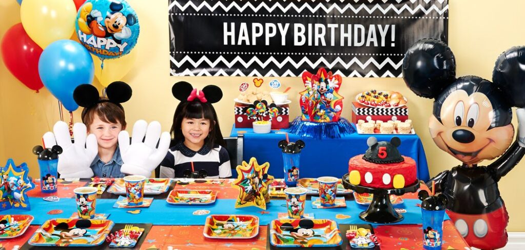 Mickey Mouse Birthday Party Decoration (Credit: birthdayexpress)