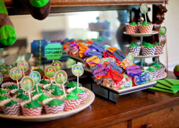 Ninja Turtle Party Sweet Treats (Credit: projectnursery)