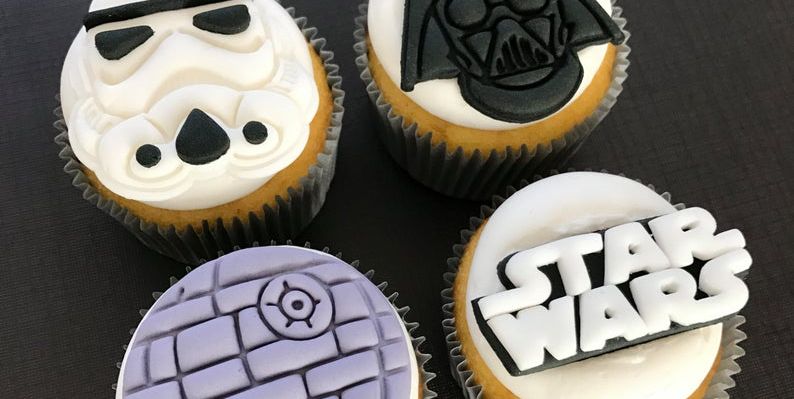 Star Wars Birthday Cupcakes (Credit: Country Living Magazine)