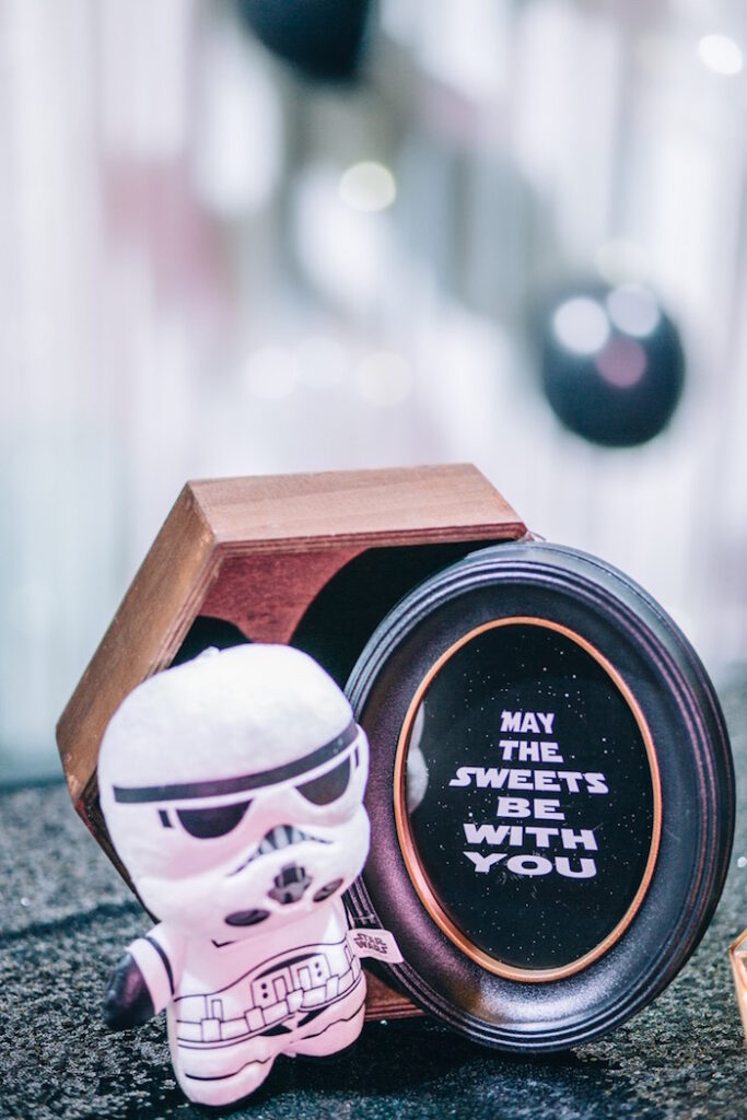 Star Wars Party Favors (Credit: karaspartyideas)