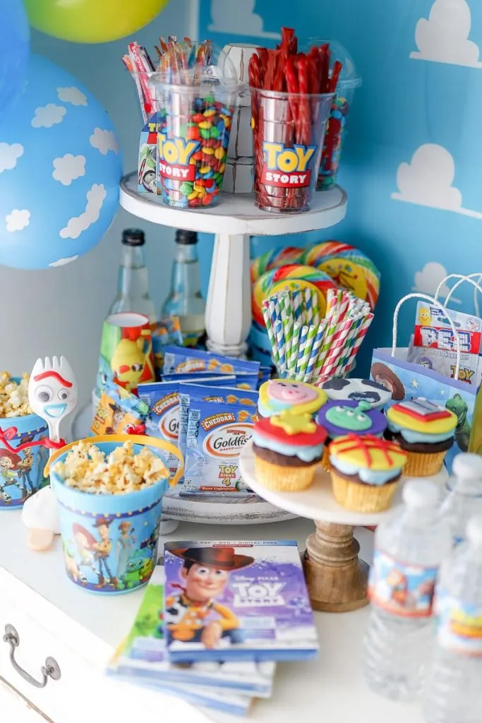 Toy Story Party Treats (Credit: awortheyread)