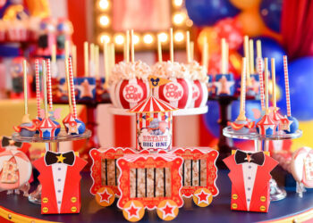 Circus Party Sweet Treats (Credit: karaspartyideas)