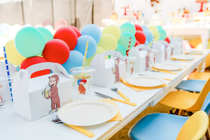 Curious George Table Setting (Credit: Kara's Party Ideas)