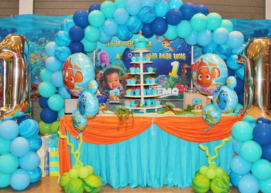 Finding Nemo Party Decorations (Credit: birthdayorganiser)