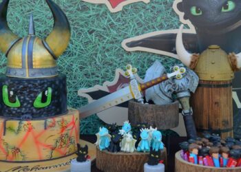 How to Train Your Dragon Party Treats (Credit: catchmyparty)