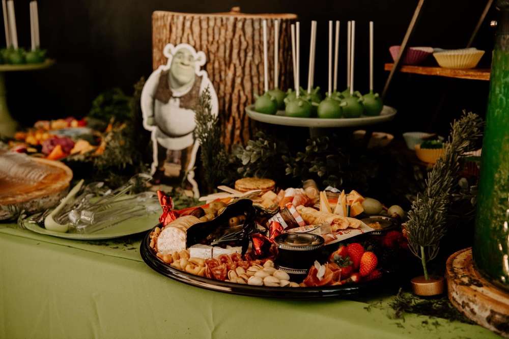 Shrek Party Foods (Credit: Catch My Party)