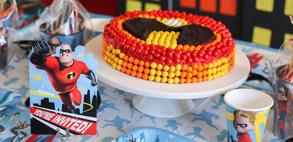 The Incredibles Party Cakes (Credit: birthdayinabox)