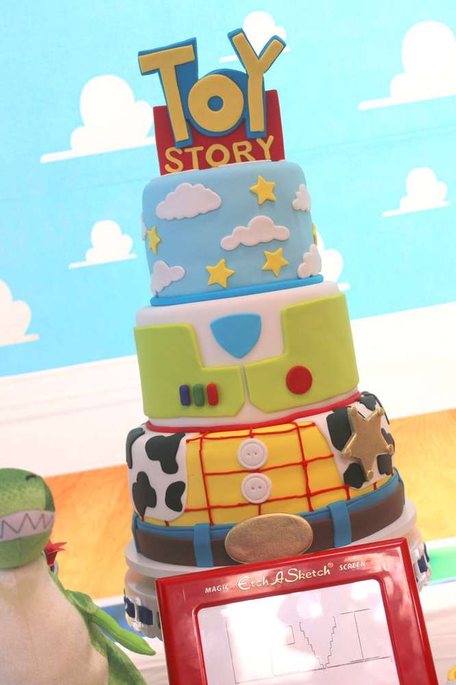 Toy Story Party Cakes (Credit: Catch My Party)