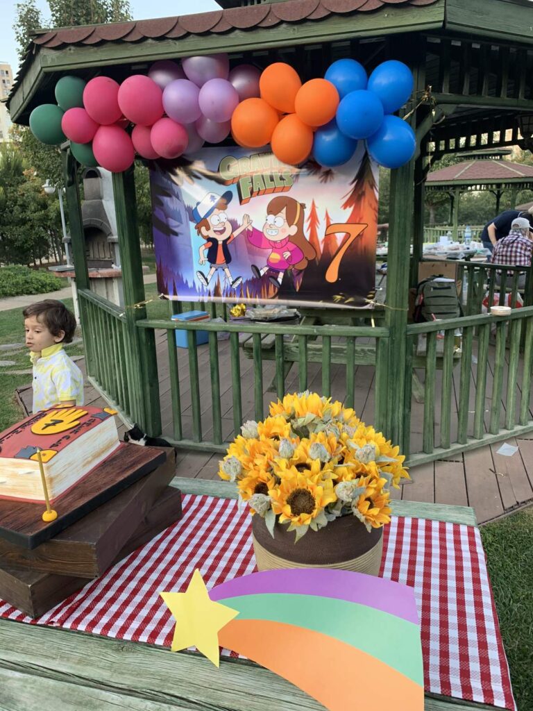 Gravity Falls Birthday Table Setting