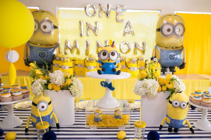 Minions Birthday Cakes