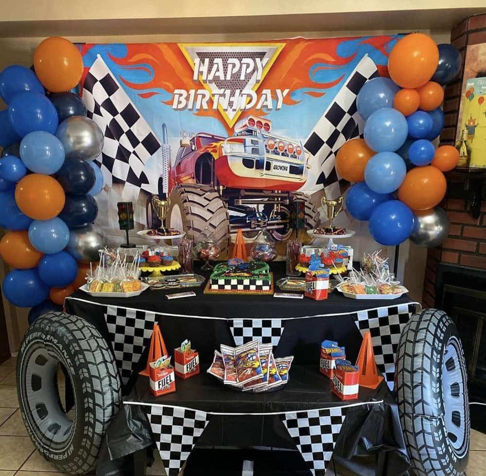 Hot Wheels Dessert Table