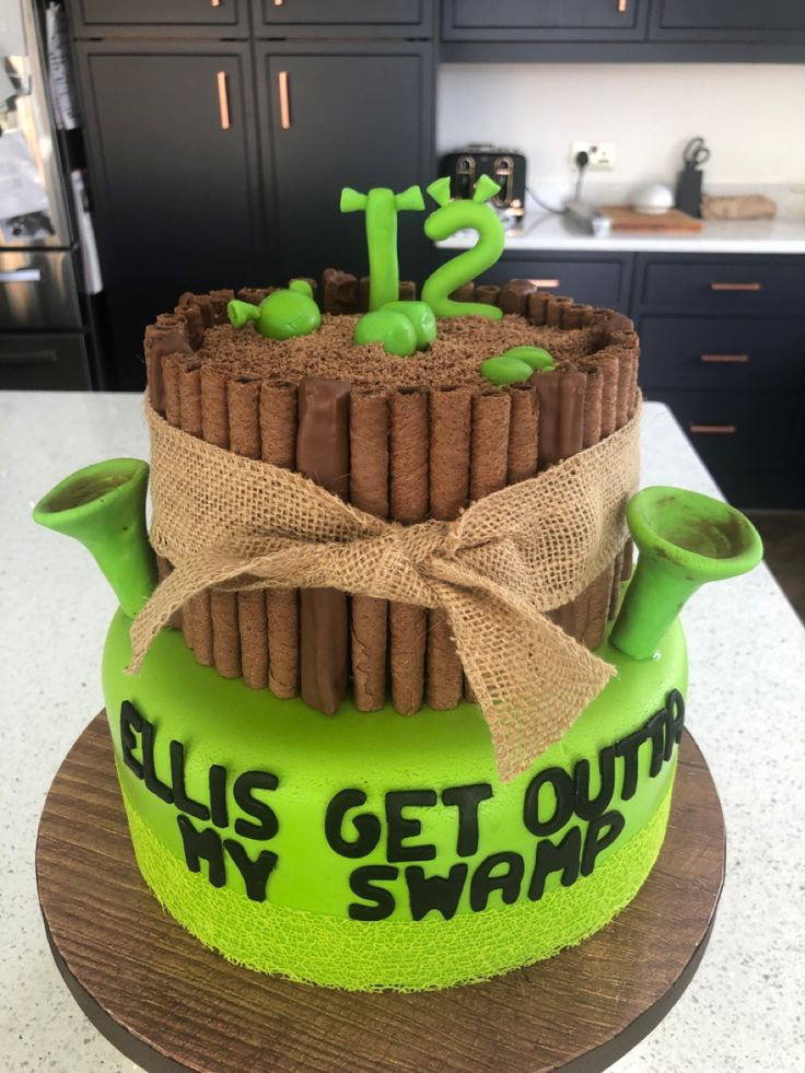 Shrek party cakes