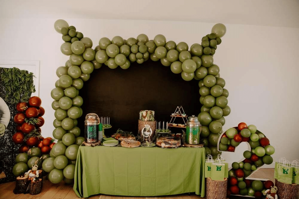 Shrek party decor