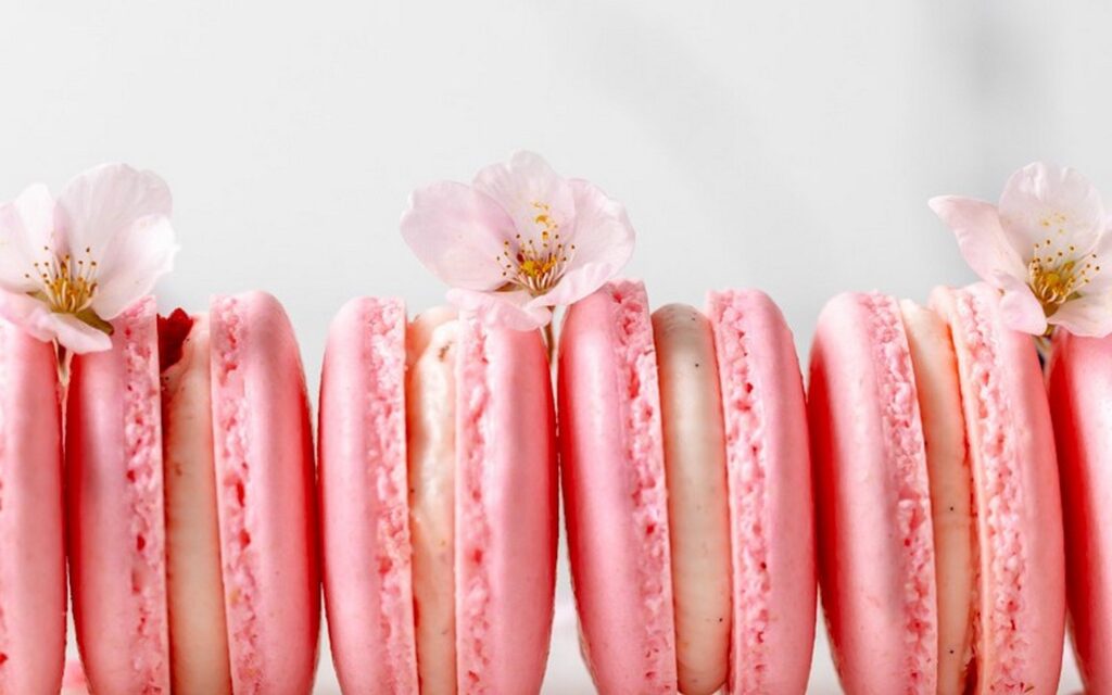 Delicious Pink macarons