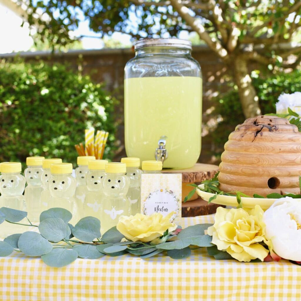 Baby Bee Drink Station