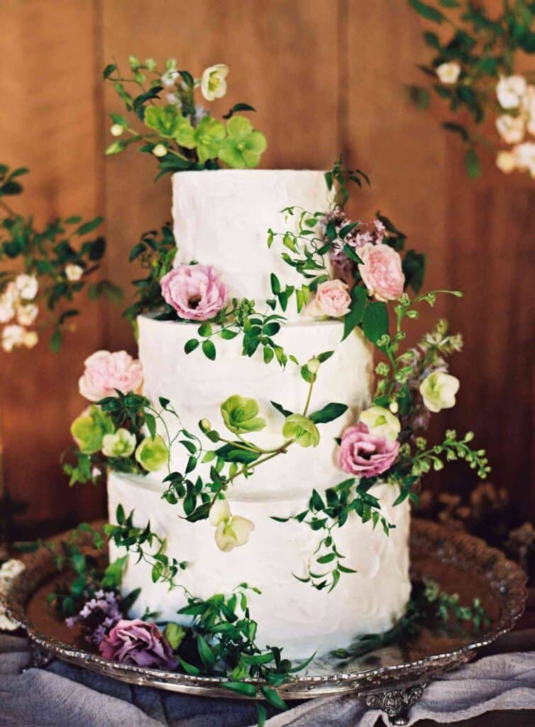 Preview of Floral Wedding Cake