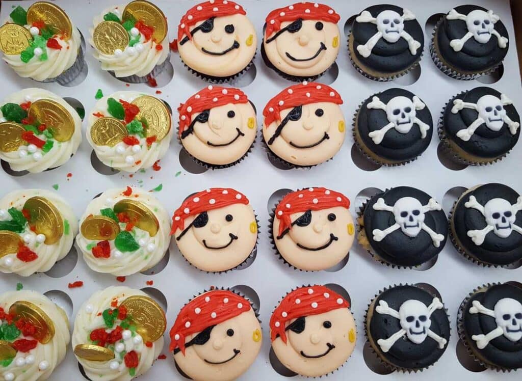 Pirate Cupcakes with Jolley Roger Skull Pirate