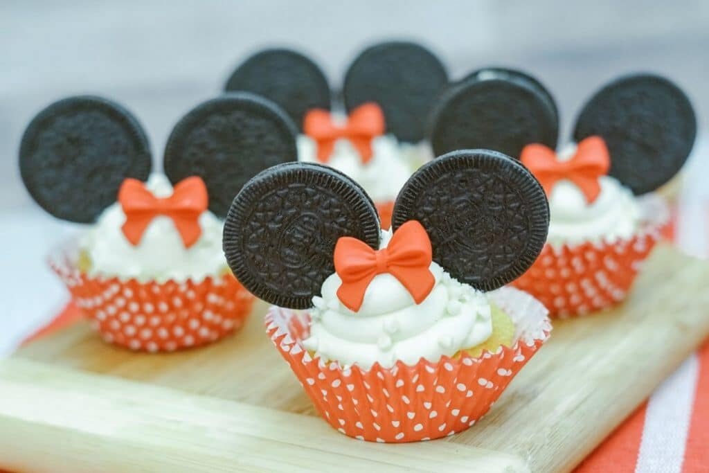 Minnie Mouse Cupcake with Oreo Ears and pink bow tie