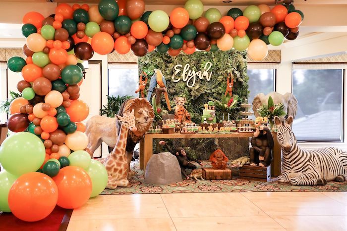 Safari Birthday Party Indoor Decor