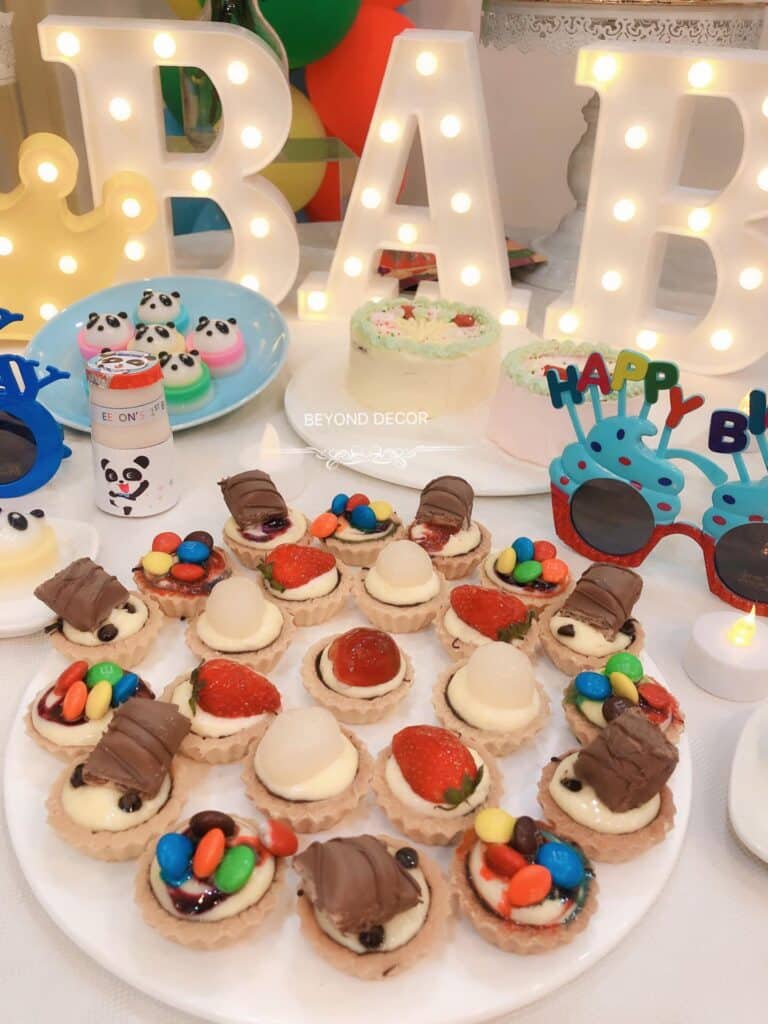 BabyBus Cupcake platter