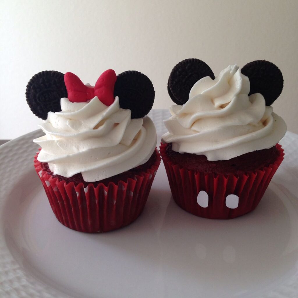 Mickey Mouse's Ears Cupcakes